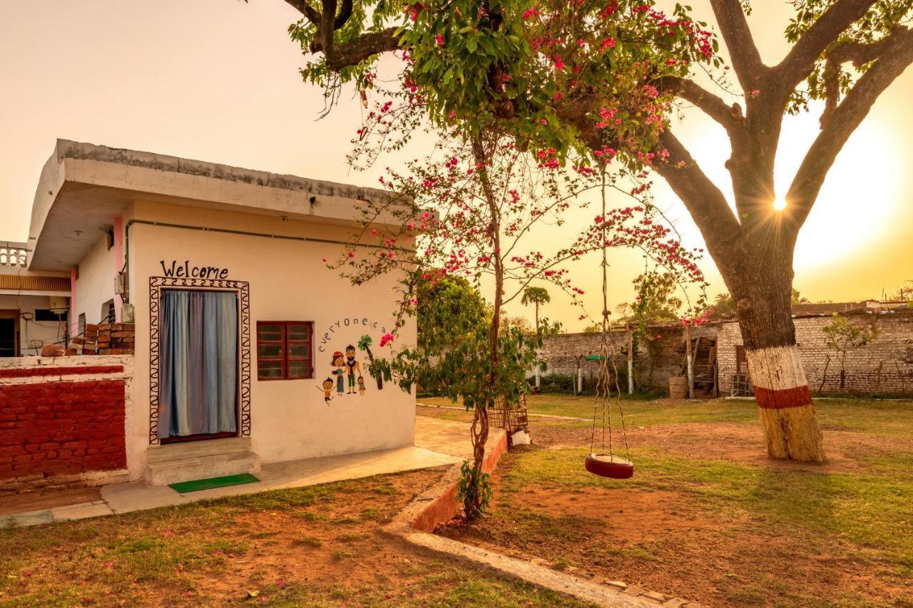 Mini Homestay Khajurāho Exteriör bild
