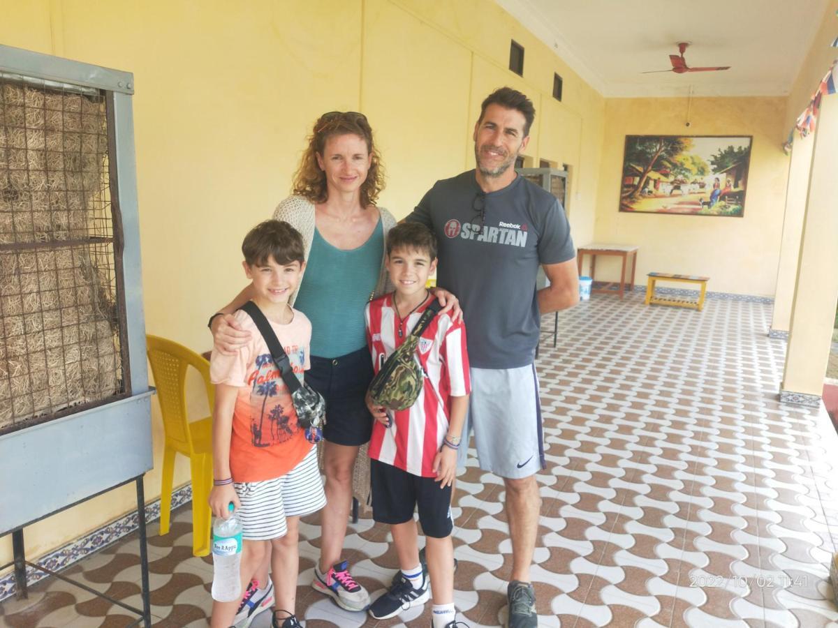 Mini Homestay Khajurāho Exteriör bild
