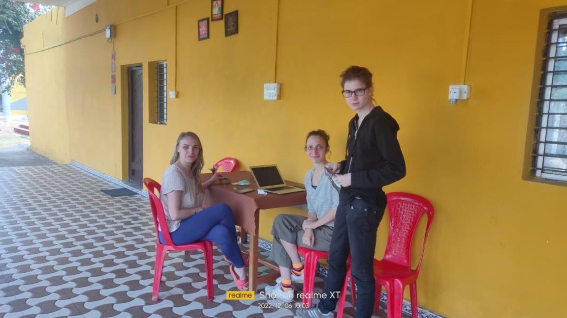 Mini Homestay Khajurāho Exteriör bild