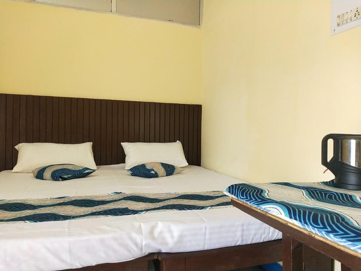Mini Homestay Khajurāho Exteriör bild