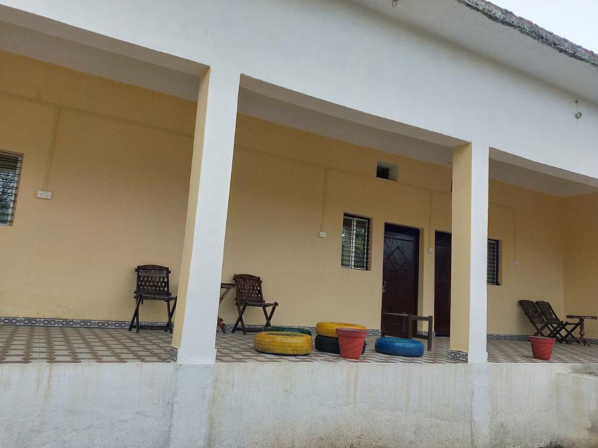 Mini Homestay Khajurāho Exteriör bild