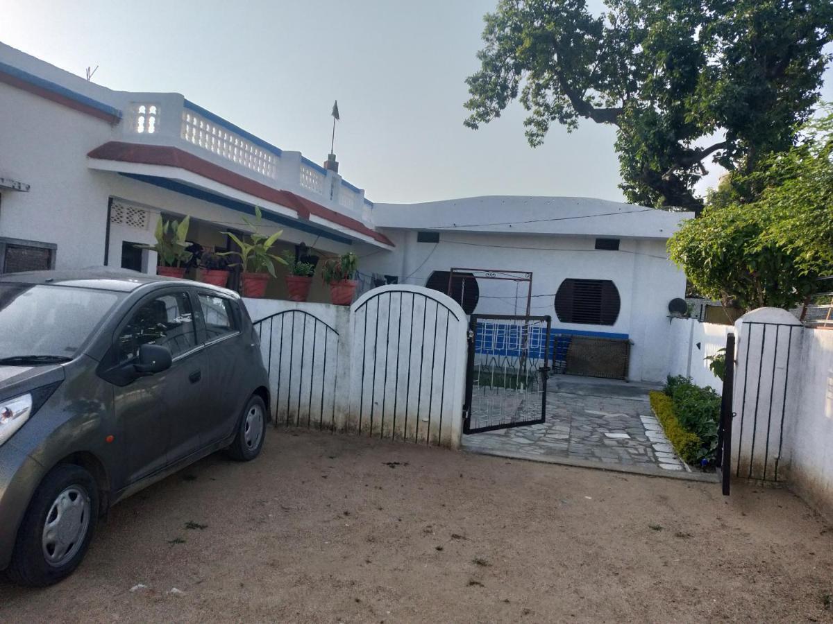 Mini Homestay Khajurāho Exteriör bild