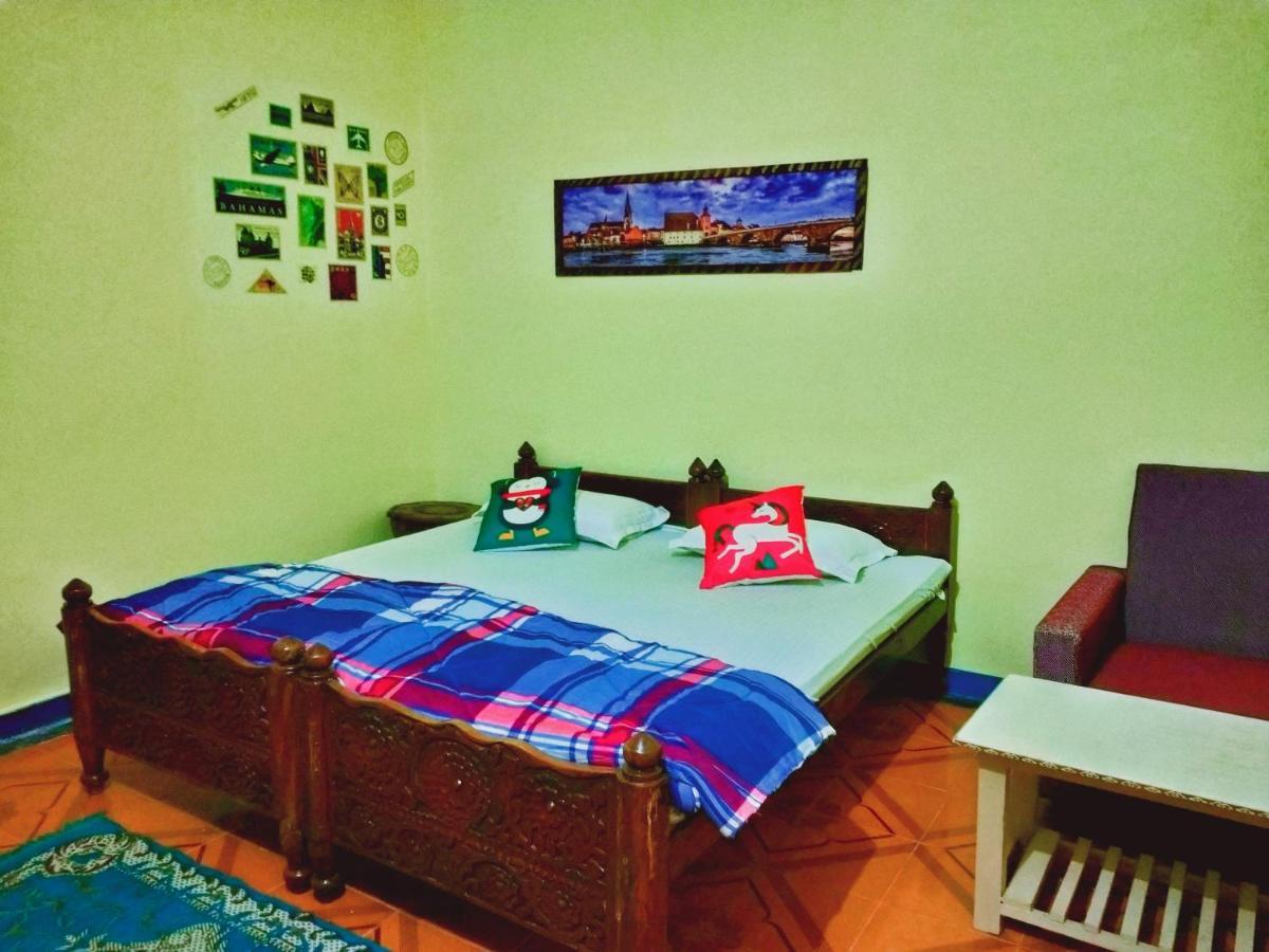 Mini Homestay Khajurāho Exteriör bild
